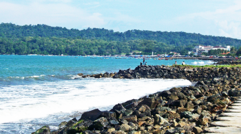 Pantai Timur Pangandaran